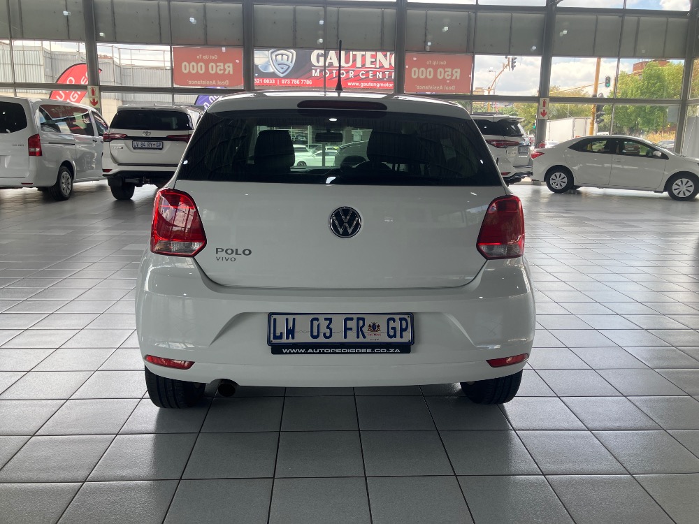 2024 POLO VIVO 1.6 COMFORTLINE TIP (5DR)