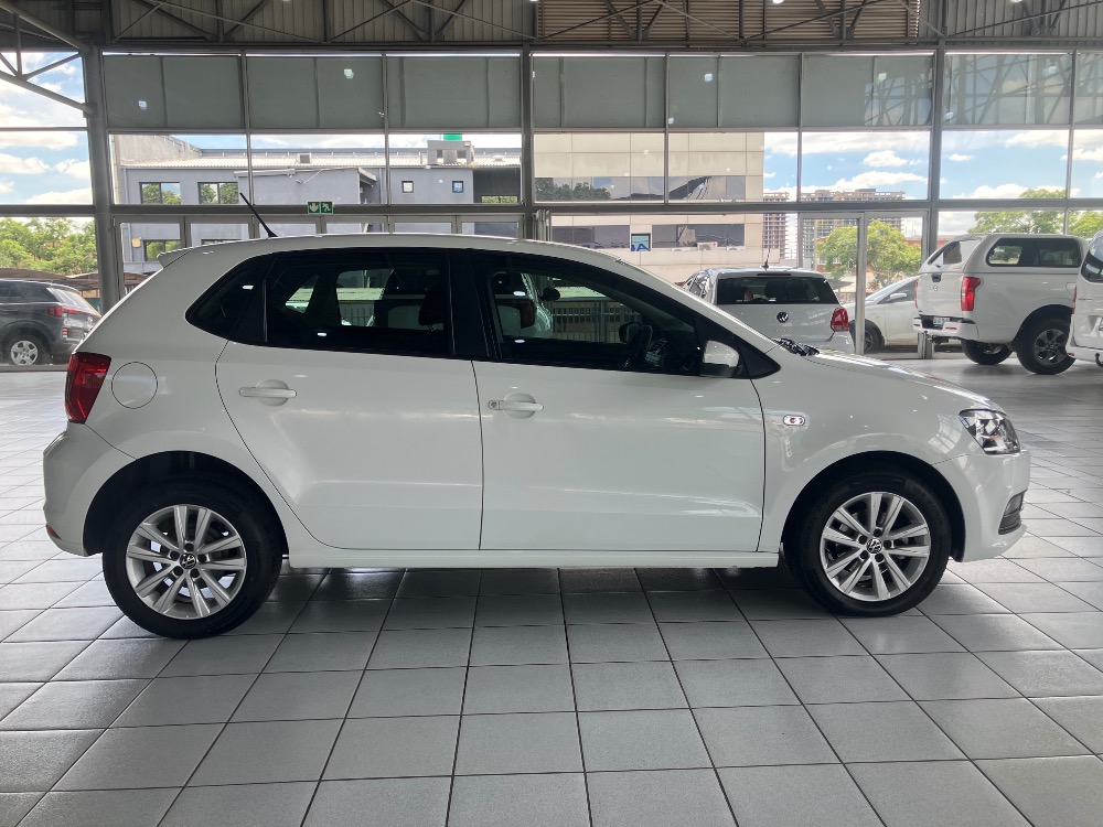 2024 POLO VIVO 1.6 COMFORTLINE TIP (5DR)