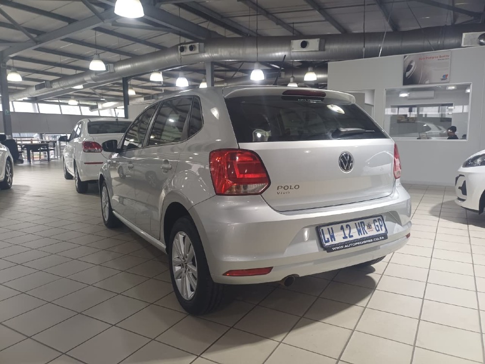 2024 POLO VIVO 1.6 COMFORTLINE TIP (5DR)
