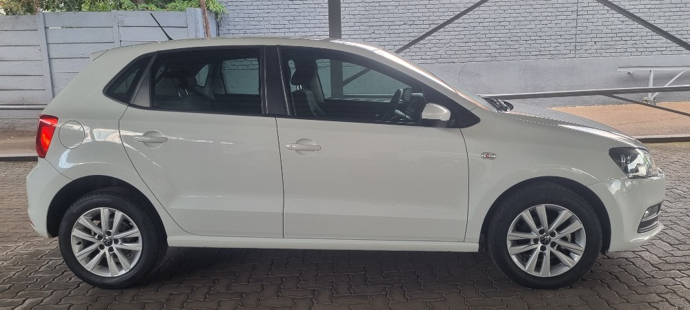 2024 POLO VIVO 1.6 COMFORTLINE TIP (5DR)