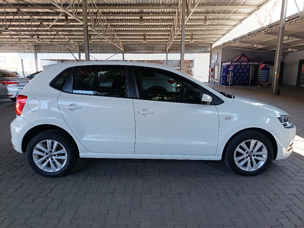 2024 POLO VIVO 1.6 COMFORTLINE TIP (5DR)