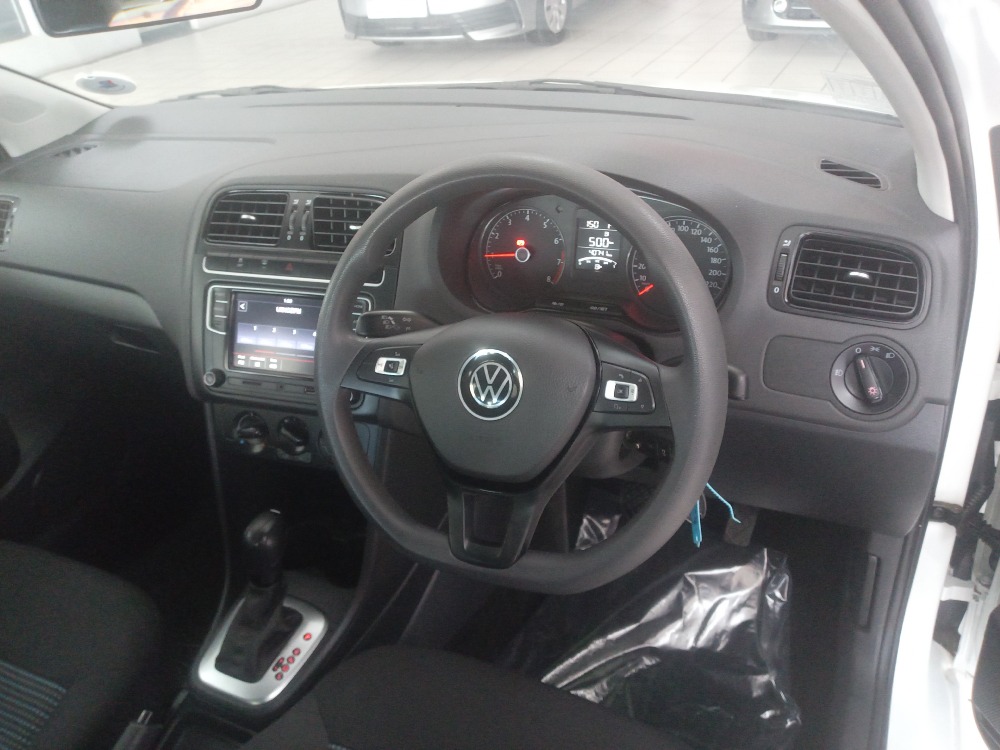 2024 POLO VIVO 1.6 COMFORTLINE TIP (5DR)