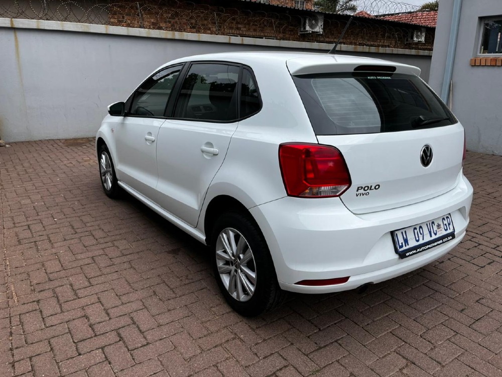 2024 POLO VIVO 1.6 COMFORTLINE TIP (5DR)