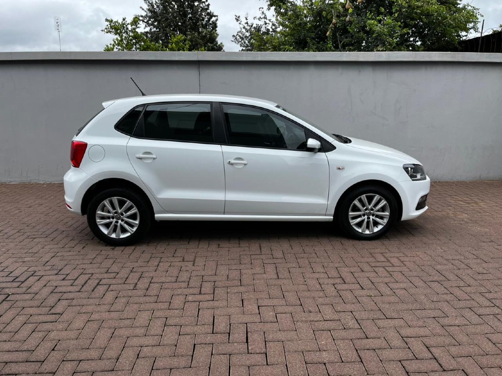 2024 POLO VIVO 1.6 COMFORTLINE TIP (5DR)